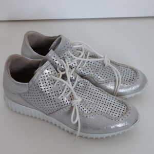 Diba True Poker Hand Metallic Sneaker - 9M